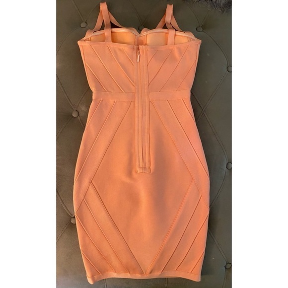 Miss Circle Peach Dress - Picture 4 of 5